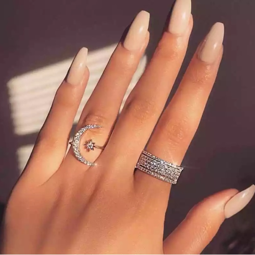 DELICATE MOON & STAR CRYSTAL ZIRCON RING - Picture 1 of 6
